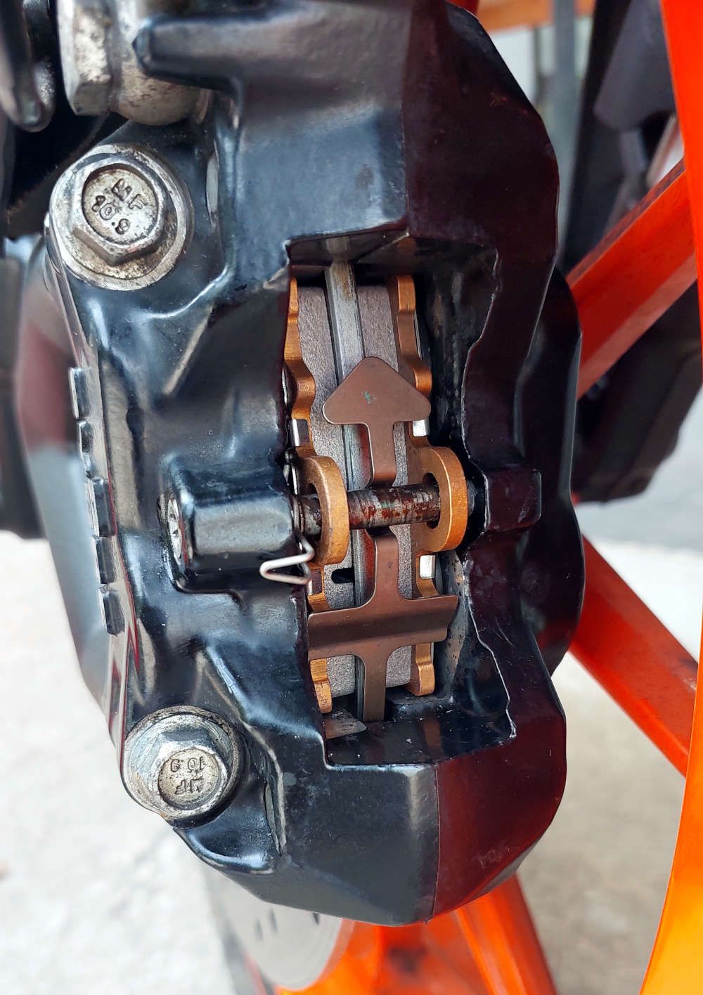 KTM Duke, brake calipers maintenance